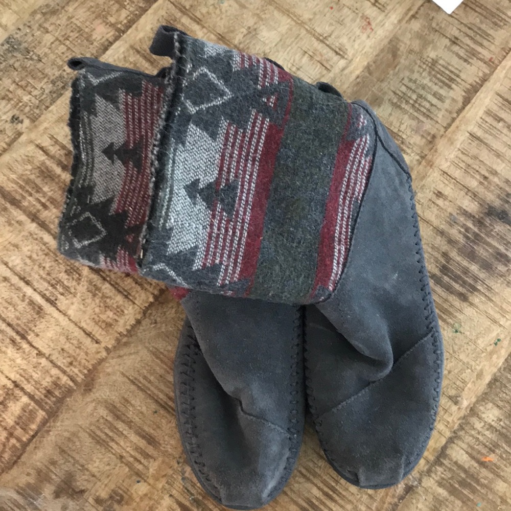 Toms Grey Aztec Winter Boots size 7 cozy Aspen Boho Shearling